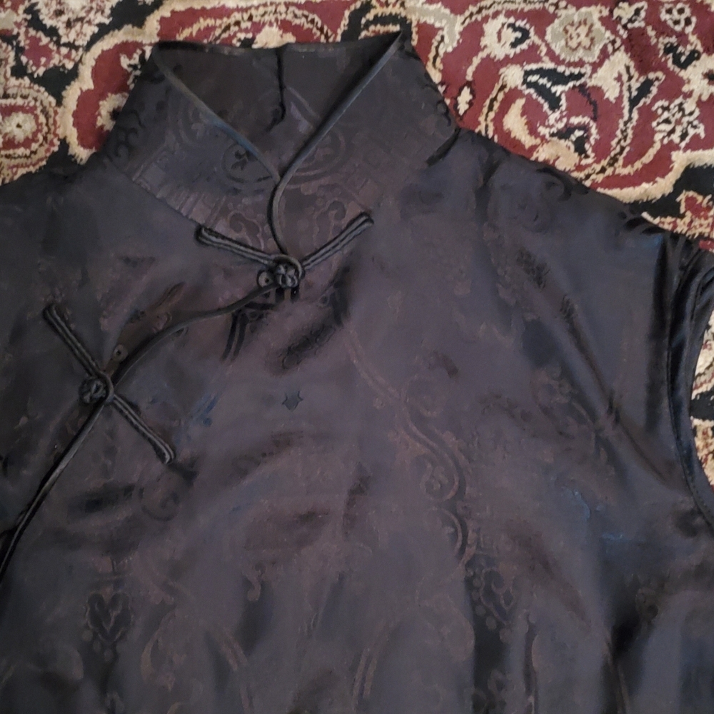Shanghai Tang Sleeveless Imperial Black Silk Qipao